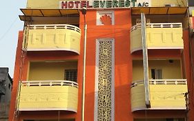 Hotel Everest